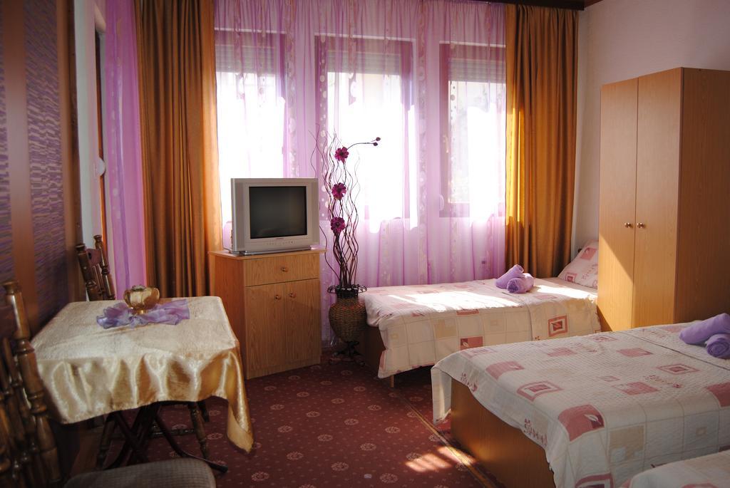 Joleski Accommodation Охрид Екстериор снимка